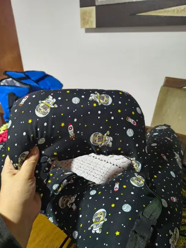 Almofada para dormir no carro infantil 