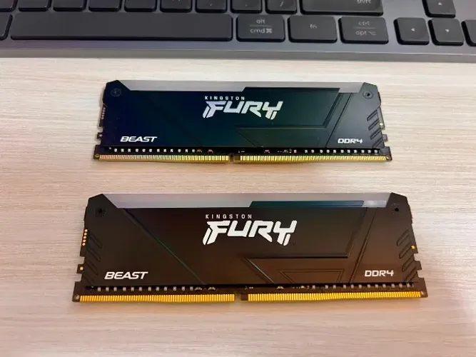 Memoria Ram Kingston 2x16 (32gb) DDR4 Fury RGB 3200mhz - Em estado de novas!