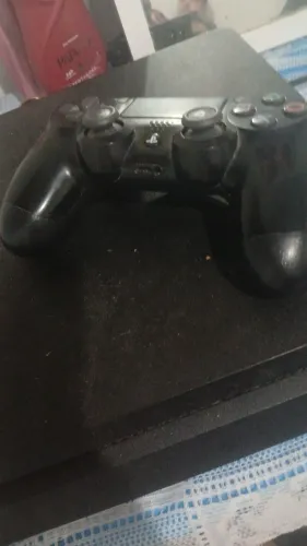 Vendo um pley 4 com controle 