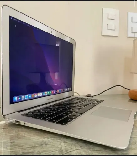 MacBook Air 2017 - i3 8gb