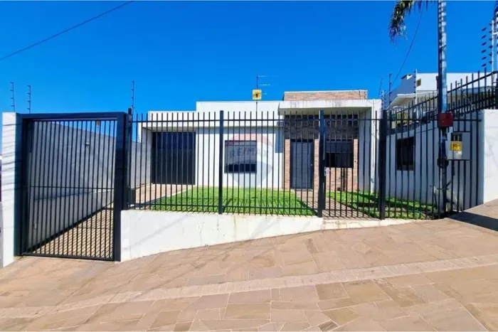 Casa com 4 Dormitórios à venda, Bairro Petrópolis, Passo Fundo/RS