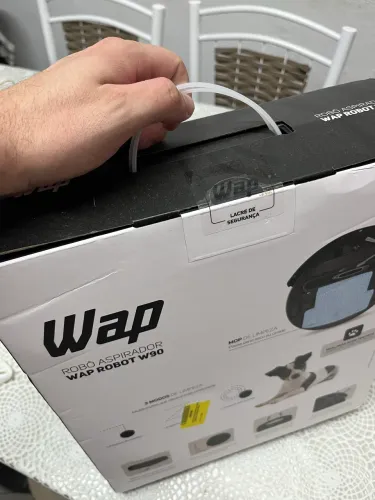 Robô Aspirador De Pó Wap Robot W90 30w 250ml Bivolt Preto