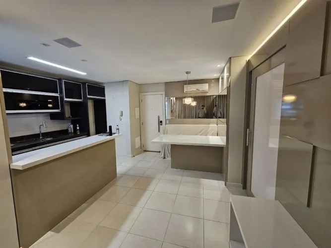 Apartamento com 2 dormitórios à venda, 68 m² por R$ 995.000,00 - Itacorubi - Florianópolis
