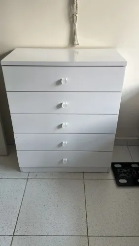 Cômoda branca