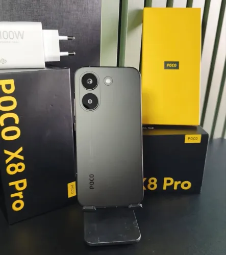 Poco X8 Pro 5G 08+256GB R$2499,00 Preto Branco 