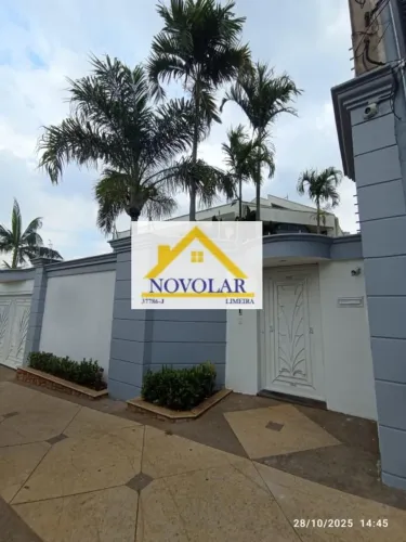 Casa para Locação em Limeira, Centro, 4 dormitórios, 3 suítes, 3 banheiros, 4 vagas