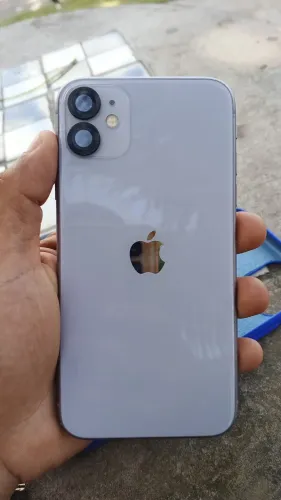 iPhone 11 lilás 128 gb