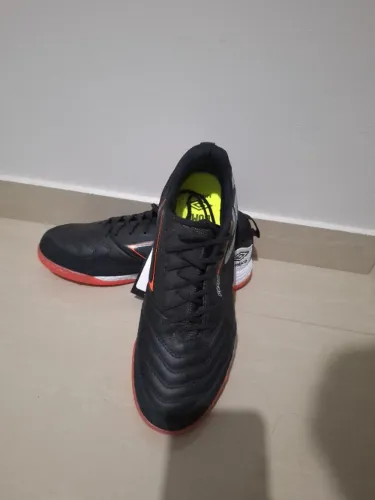 Tênis futsal Umbro Pro 5 Bumb N°42 NUNCA USADA