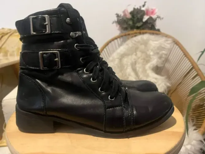 Bota Plataforma Feminino com fivela de cinto - preto 36