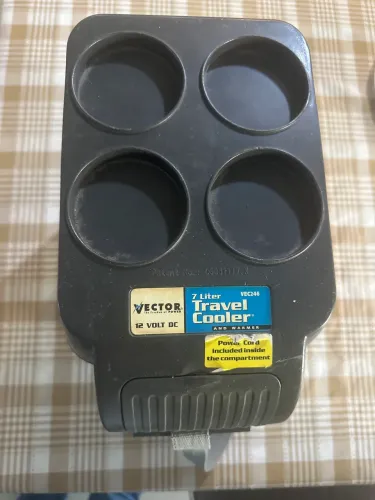 Mini Geladeira de Carro 
