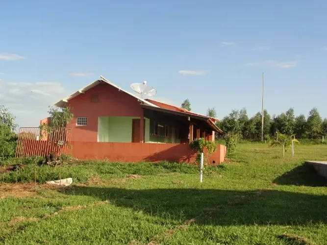 Rancho com 48.400 m², casa, piscina e quiosque em Cardoso/SP