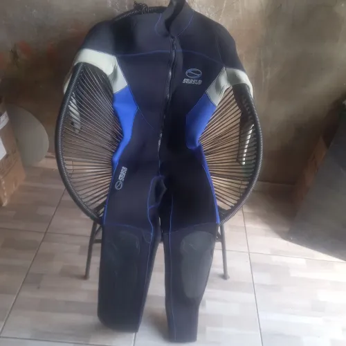 Roupa para mergulho