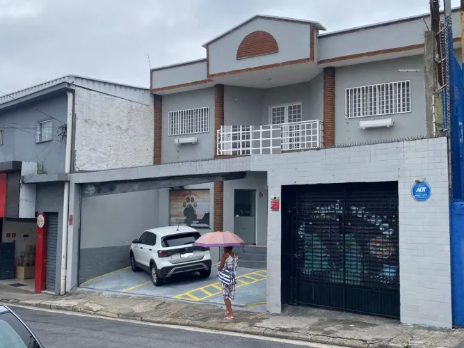 Prédio para Locação em São Paulo, Vila Lourdes (Guaianazes), 3 banheiros, 4 vagas