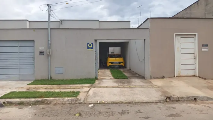 Casa 3 quartos uma suite ( Senador Canedo)