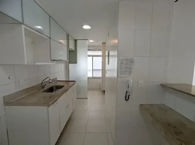 Cidade Jardim Apartamento 3 quartos mais dependência completa 2 vagas de garagem.!