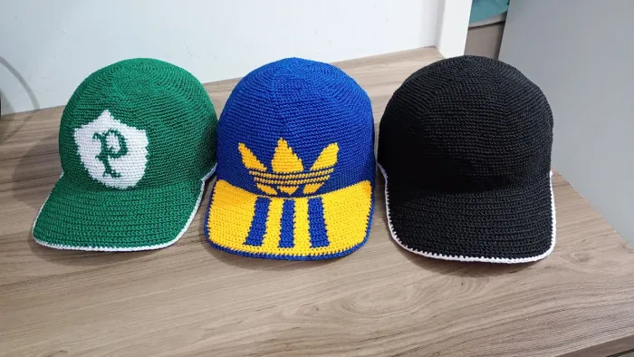 Boné de crochê 