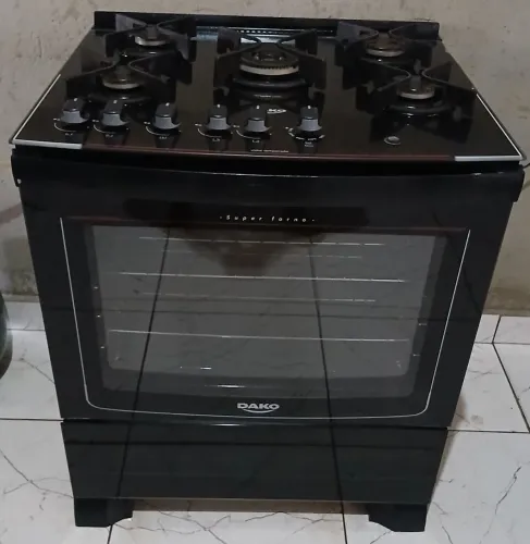 Vendo fogão 5 bocas mesa de vidro Elétrico com luz no forno 