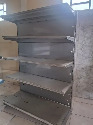 Prateleiras para comércio