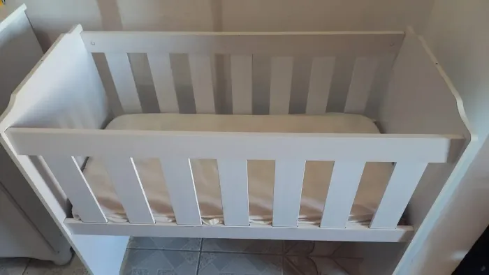 Mini berço e Bebê conforto