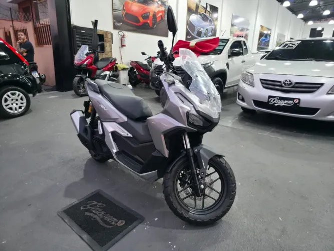 Honda ADV Gasolina Automático