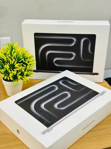 MacBook Pro M5 14pol LACRADOS
