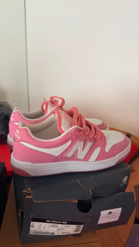 Tênis new balance ORIGINAL novo tam38