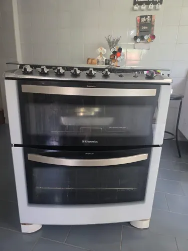 Fogão cônsul 5 bocas e 2 fornos