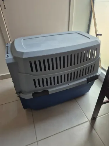 Caixa de Transporte em Avião para Cachorro Viaggio Azul e Cinza