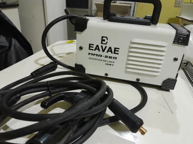 Máquina de solda eletrica 260 amperes bivolt 220...110 semi nova