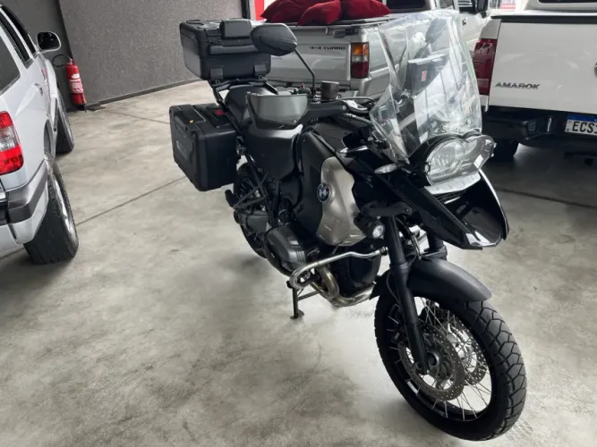 BMW R 1200 TRIPLE BLACK.