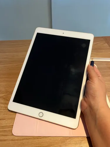 iPad 8ª geração Rosa