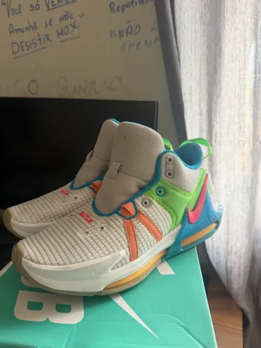 Tenis lebron witness 6
