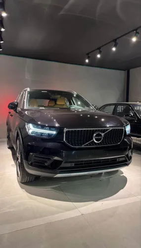 Volvo XC40 T-5 Moment First Edit 2.0 252cv AWD 2018