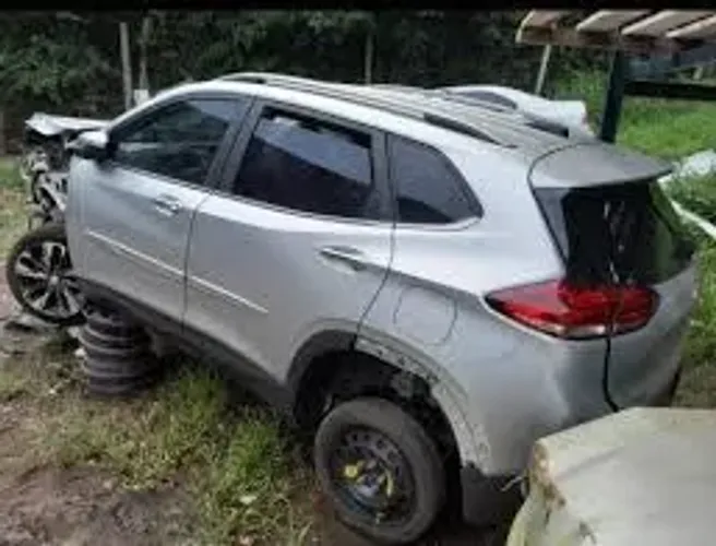 Sucata tracker 1.0 turbo 2020 em diante