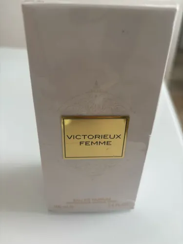 Árabe feminino victorieux femme
