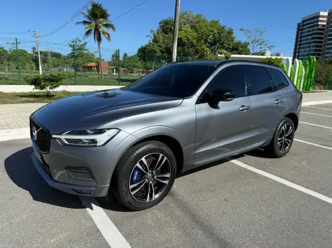 Volvo XC-60 XC 60 D-5 Momentum 2.0 AWD Diesel 5P 2020