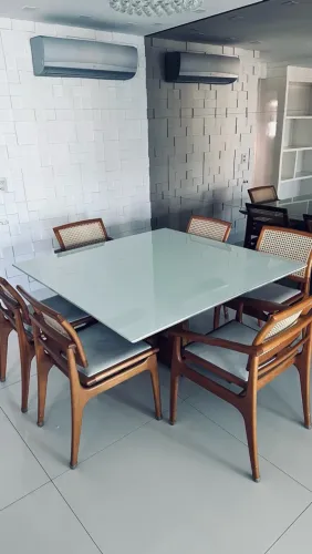 Mesa de jantar quadrada 6 lugares