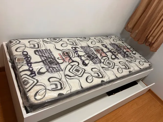 Bicama de MDF + Colchão Ortobom Seminovo
