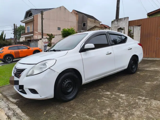 Nissan Versa SV 1.6 16V Flex Fuel 4P Mec. 2014