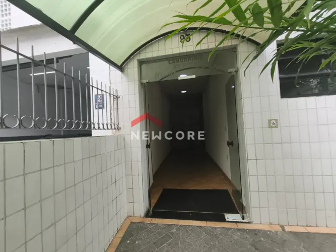Sala comercial em Rua Doutor Carvalho de Mendonça - Encruzilhada - Santos/SP