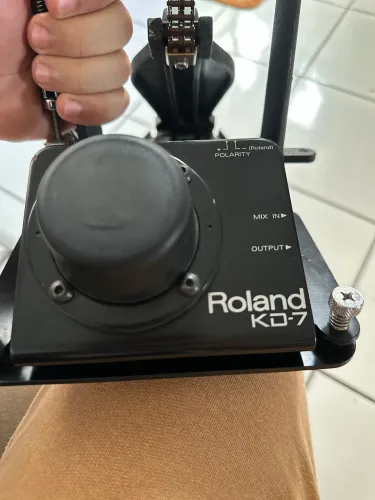 Pedal de bateria + roland KD7