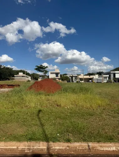VENDO TERRENO CONDOMÍNIO BELLA VITTA