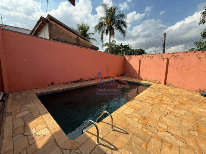 Casa com 3 dormitórios para alugar, 125 m² por R$ 4.200/mês - Jardim Independência - Campi