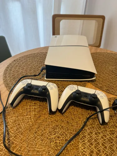 PARA RETIRADA NO RJ: VENDO PLAYSTATION 5, EXCELENTE OPORTUNIDADE 