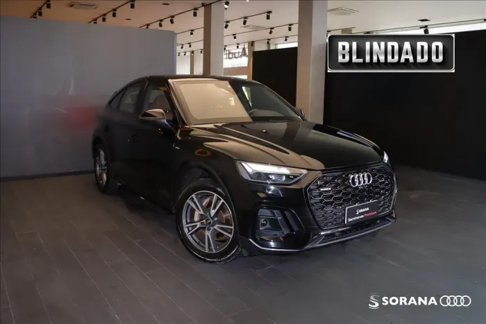 Audi Q5 SB P Black. 2.0 TFSIe S.tr. QT (hib.) 2023