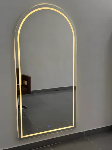 Espelho com Led 180x90 E Iluminação led com tripé 2,1 m