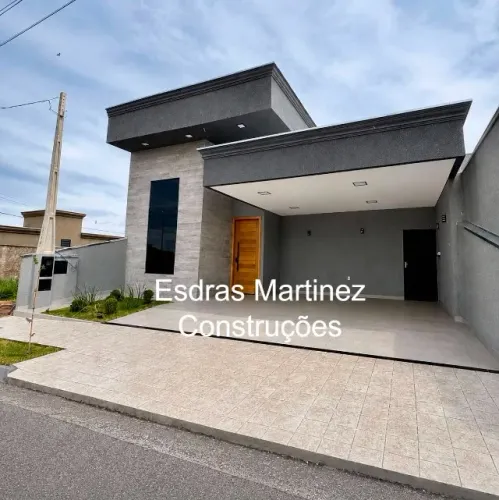 Casa com Arquitetura Contemporânea | 3 Suítes e Piscina | Condomínio Eville