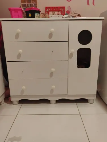 Vendo Cômoda de Bebê