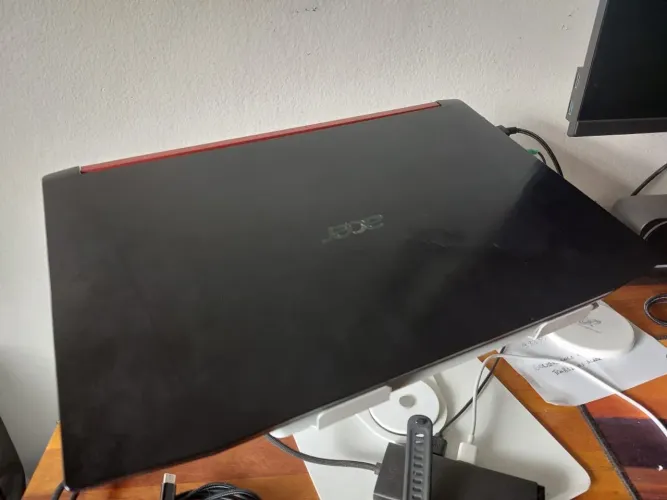 Accer Nitro 5, Core i5, 8Gb RAM, 1TB Memória
