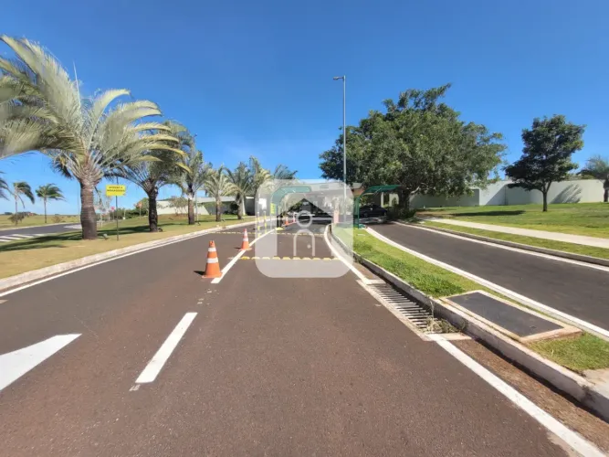 Casa para locação no bairro Nova Uberlândia
